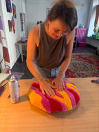 Polstern im Workshop: Bezug ausrichten und befestigen